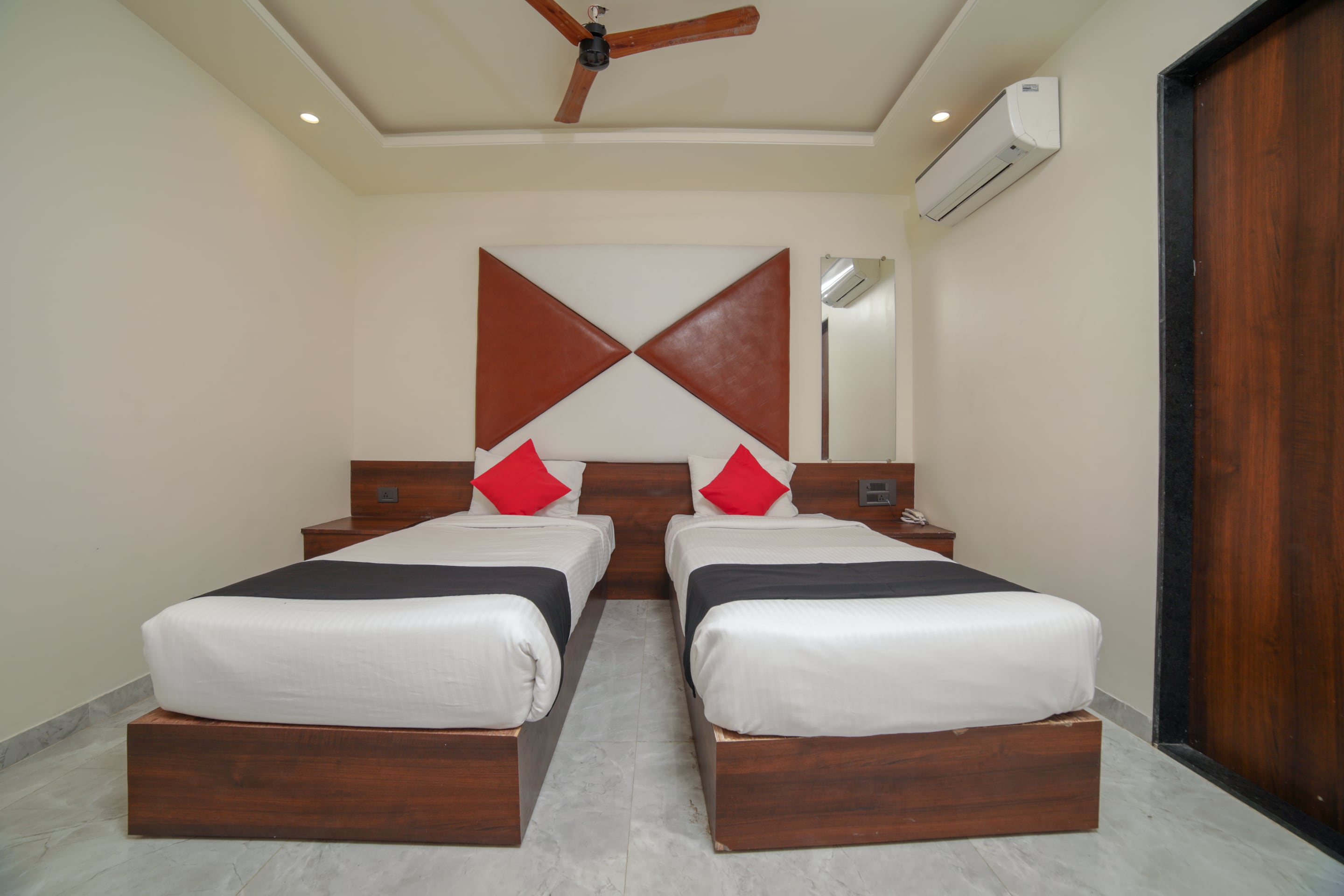 Capital O 48942 Hotel Ashoka Imperial 