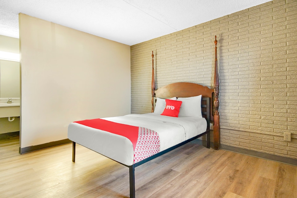 Hotel Petersburg VA I-95 & E Washington St, C23803, Petersburg VA