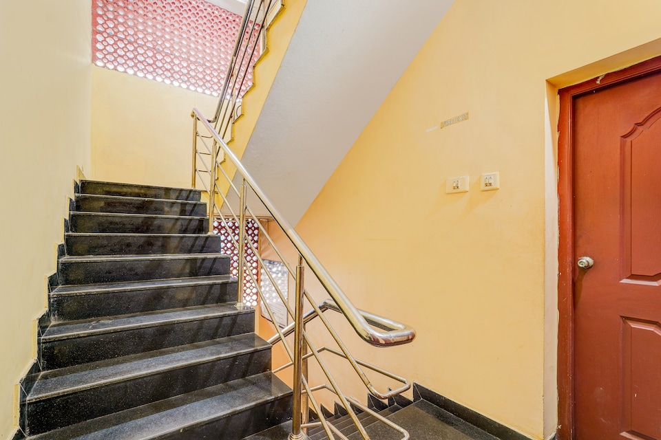 Super Collection O Nanmangalam Lake Formerly Vasantham Guest House, Tambaram Chennai, Chennai