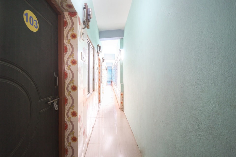 SPOT ON 48976 Hotel New Vekateshwara Bhavan, Ponneri Chennai, Chennai
