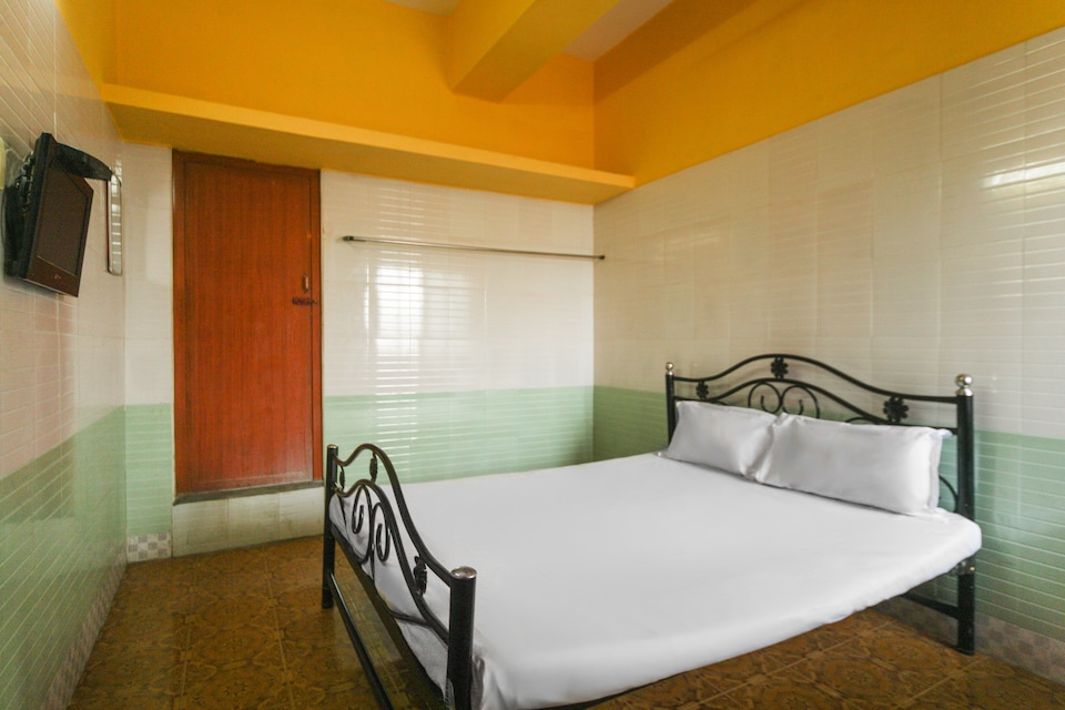 SPOT ON 48976 Hotel New Vekateshwara Bhavan, Ponneri Chennai, Chennai