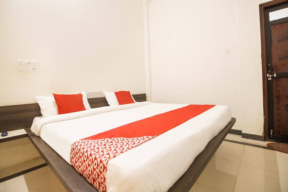 OYO 48985 Rupali Hotel, Outer Ajmer, Ajmer