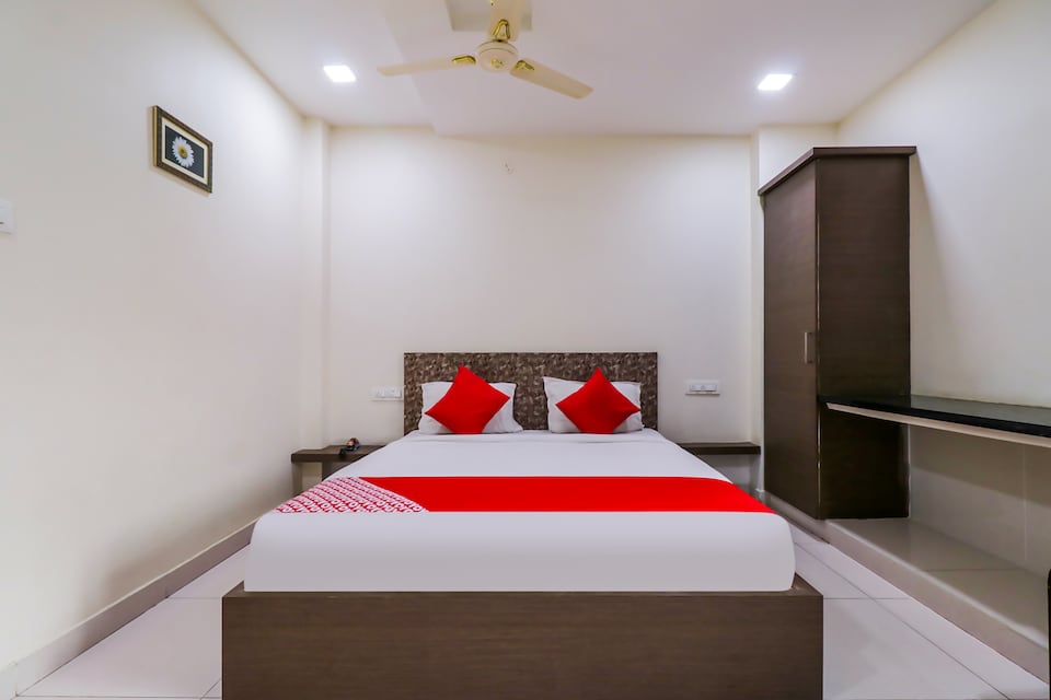 OYO 48997 Hotel K.H. Plaza, Guntur, Guntur