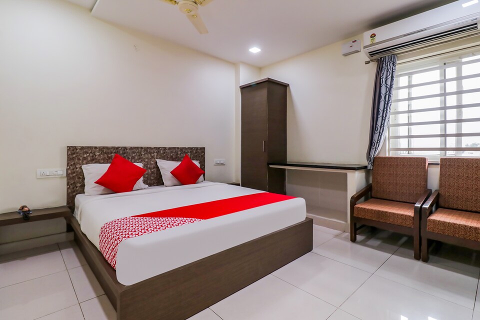 OYO 48997 Hotel K.H. Plaza, Guntur, Guntur