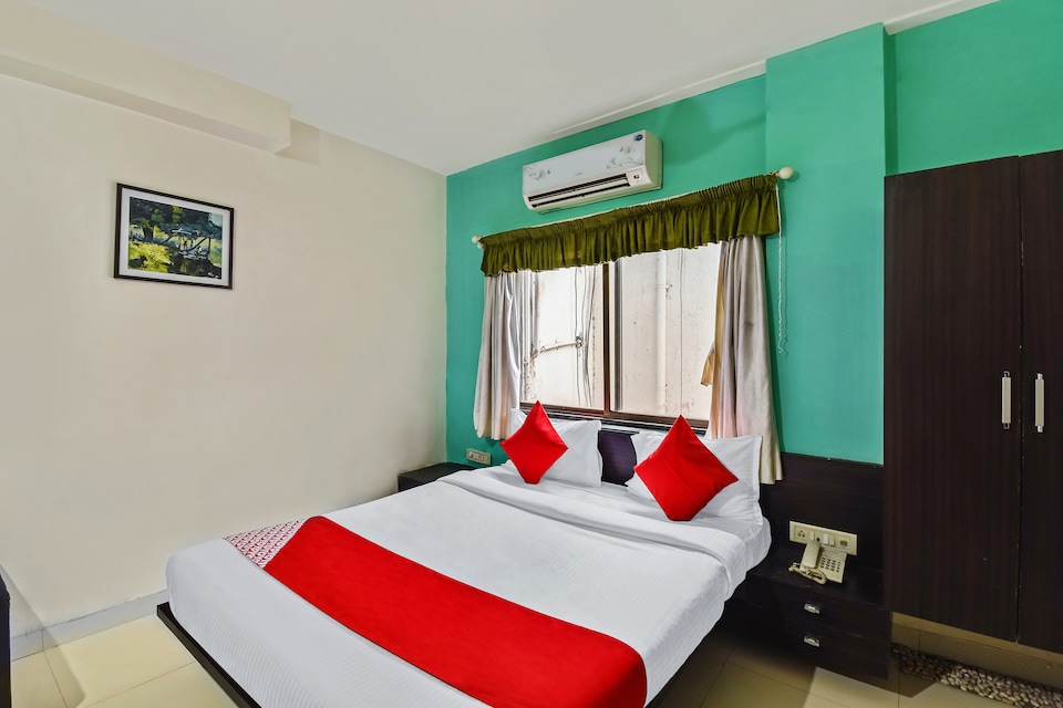 OYO 49011 The Grand Regency, Malshiras, Solapur