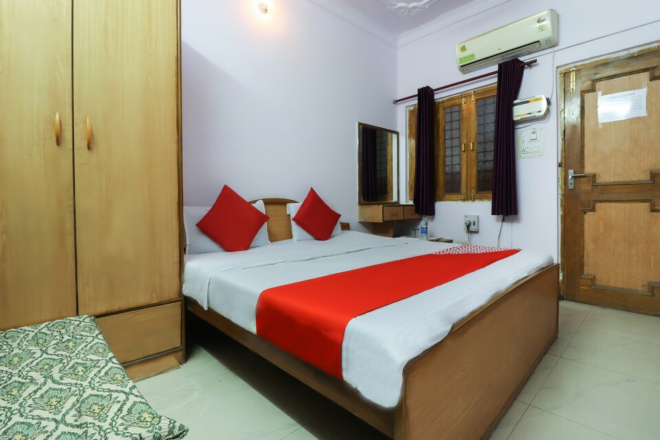 OYO 49020 Hotel Bagga Palace, Charbagh Lucknow, Lucknow