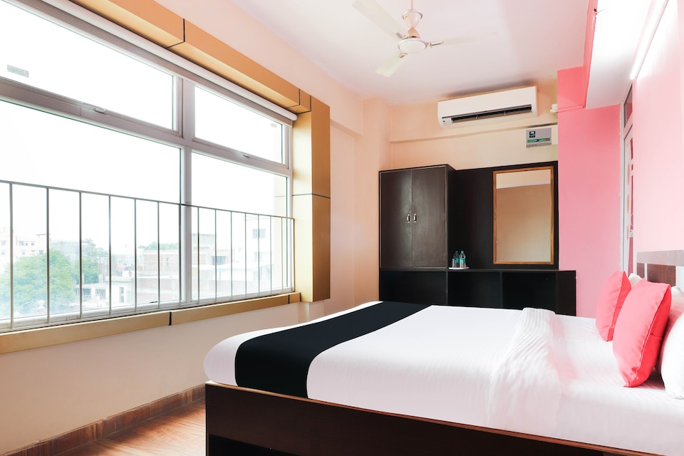 Capital O Aryavart Hotel, Civil Lines - High Court, Prayagraj