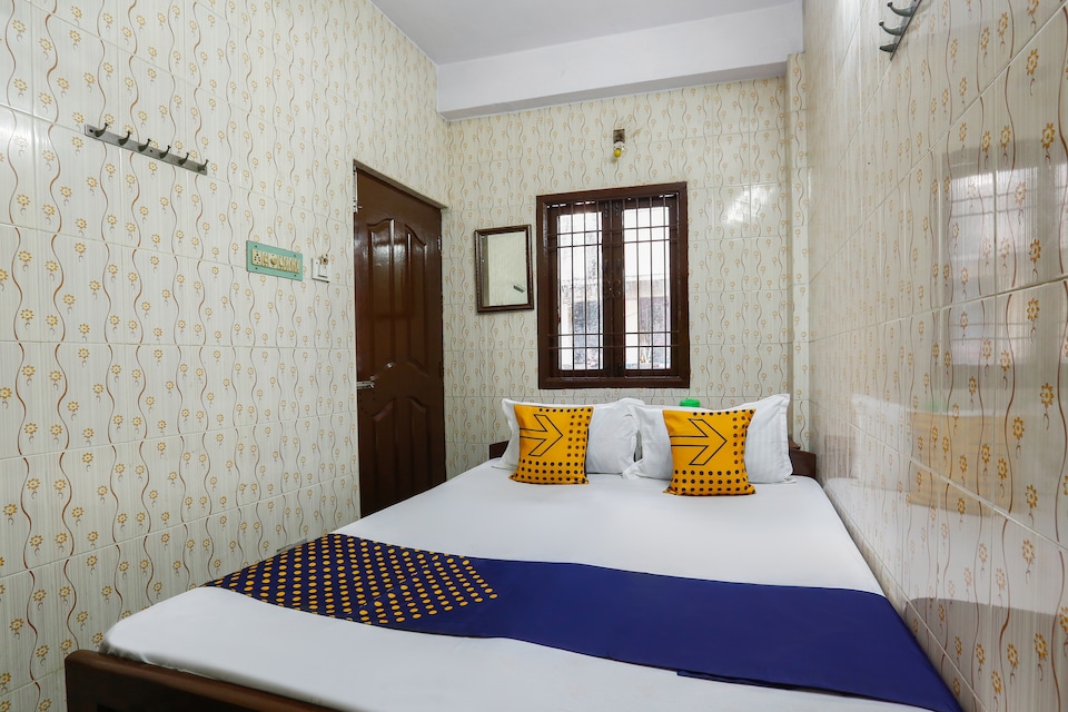 Live as CHN1801, Anna Salai Chennai, Chennai