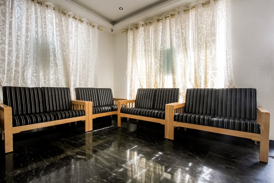 Capital O 49044 Le Grace Inn, Madurai City Centre, Madurai