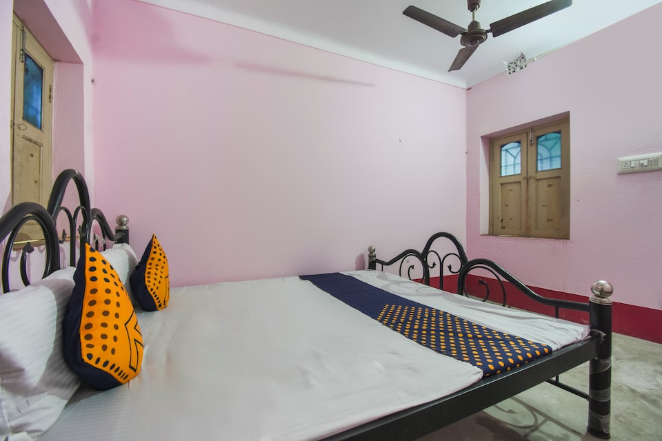 SPOT ON 49049 Shree Chaitanya Math Saraswati Bhawan , Mayapur, Mayapur