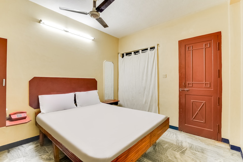 OYO 49055 Hotel D.s.r Lodge, Krishnagiri, Krishnagiri