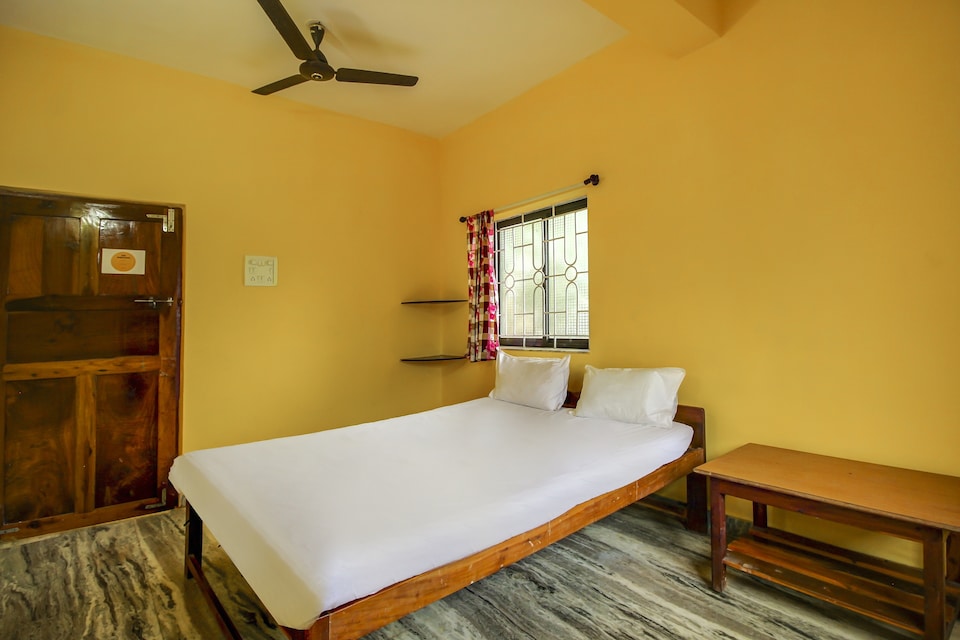 SPOT ON 49060 Radhabai Guest House, Ashven Arambol Goa, Goa