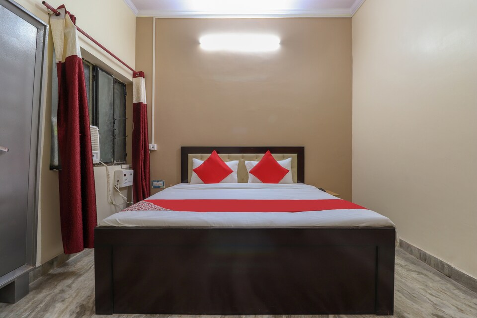   OYO Flagship 49061 Dev Hotel & Restaurant, Gomti Nagar Extension Lucknow, Lucknow