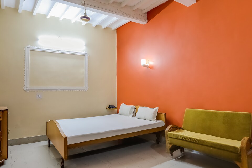 SPOT ON 49066 Hotel Amol Nac, Khagaria, Khagaria