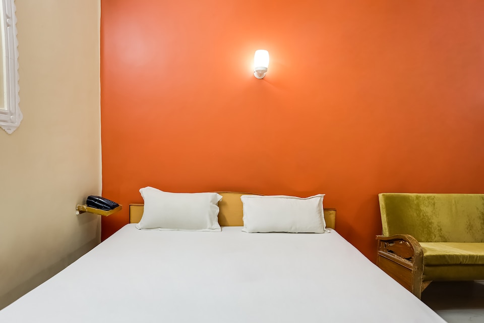 SPOT ON 49066 Hotel Amol Nac, Khagaria, Khagaria