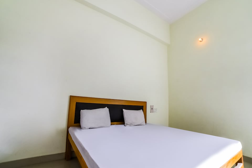 SPOT ON 49080 Hotel M.L. Garden , Mainpuri, Mainpuri