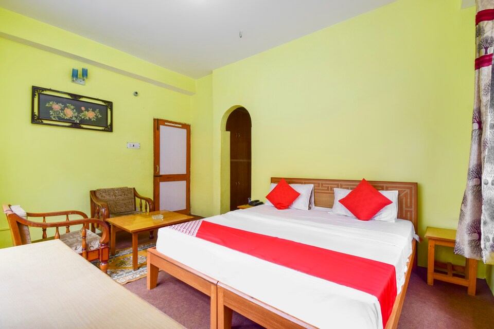 OYO 49082 Om Hotel And Restaurant, Pooh, Spiti
