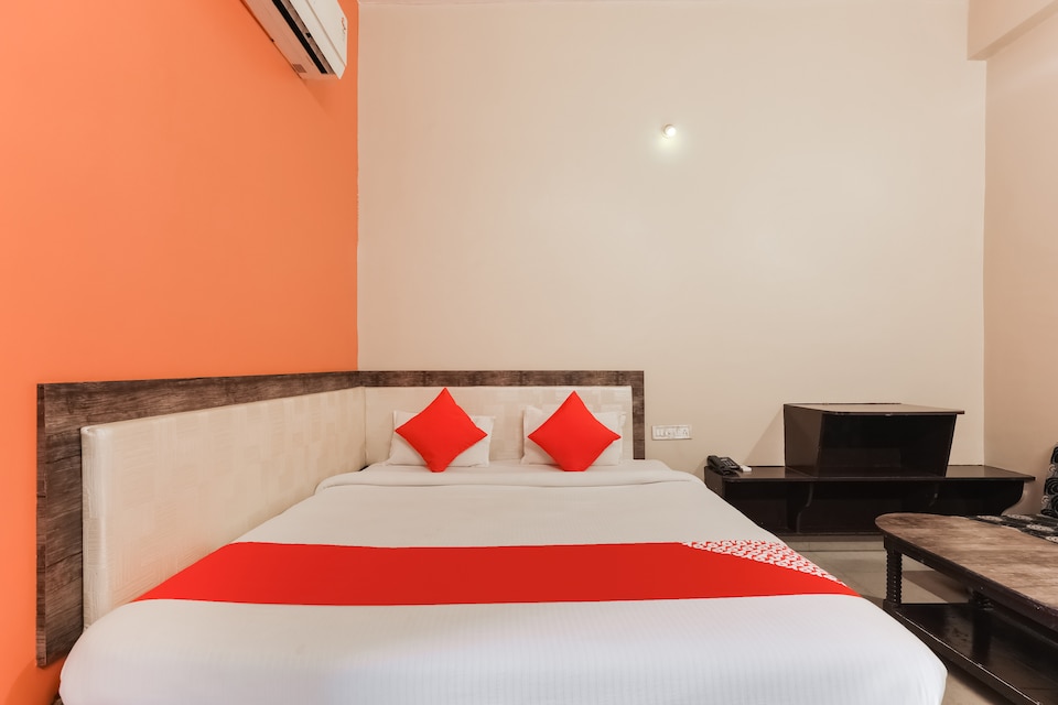 OYO 49090 G K Jain, Guna, Guna