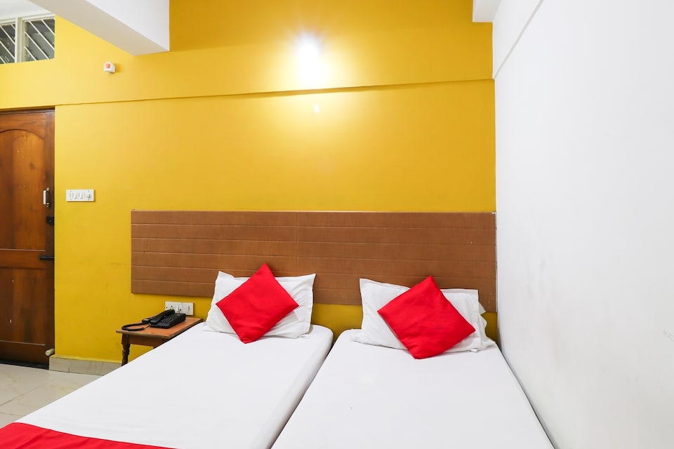 SPOT ON 49093 Hotel Kashyap Boarding & Lodging , Rajajinagar Bangalore, Bangalore