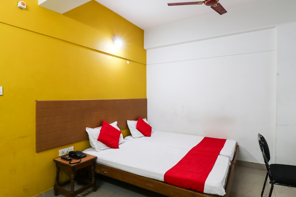SPOT ON 49093 Hotel Kashyap Boarding & Lodging , Rajajinagar Bangalore, Bangalore