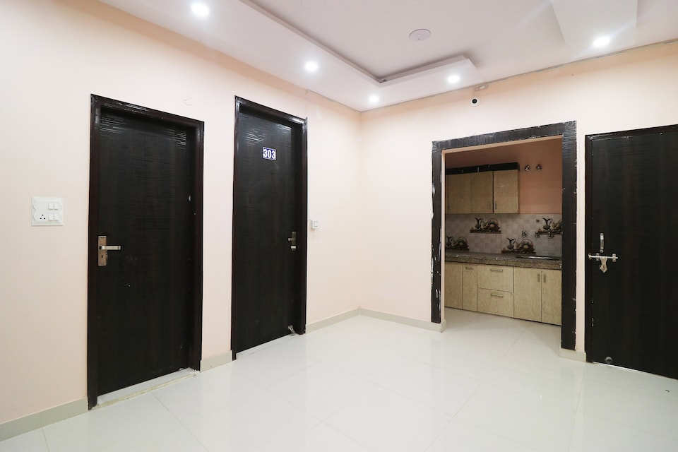 Hotel O AMANTRA RESIDENCY , Dwarka Delhi, Delhi