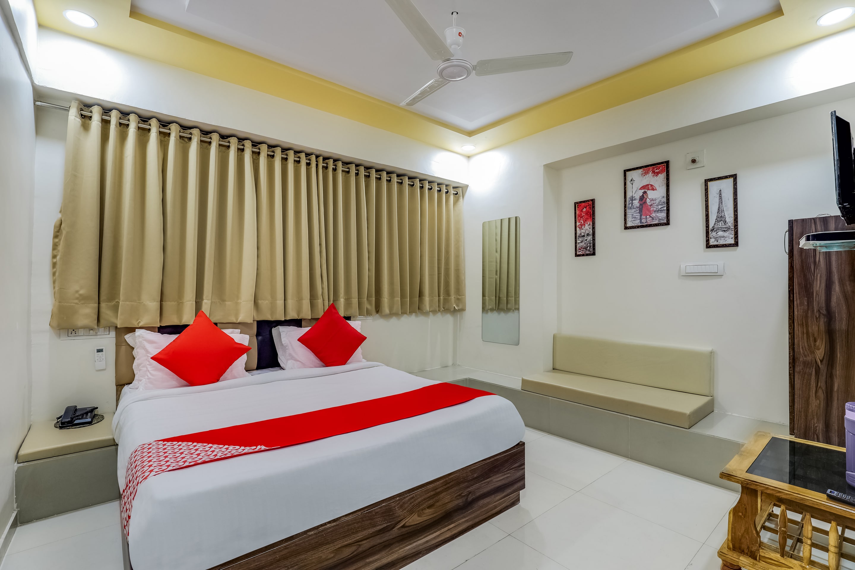 OYO 49102 Hotel Alice, OYO Rooms Ahmedabad, Book @ ₹1725 - OYO