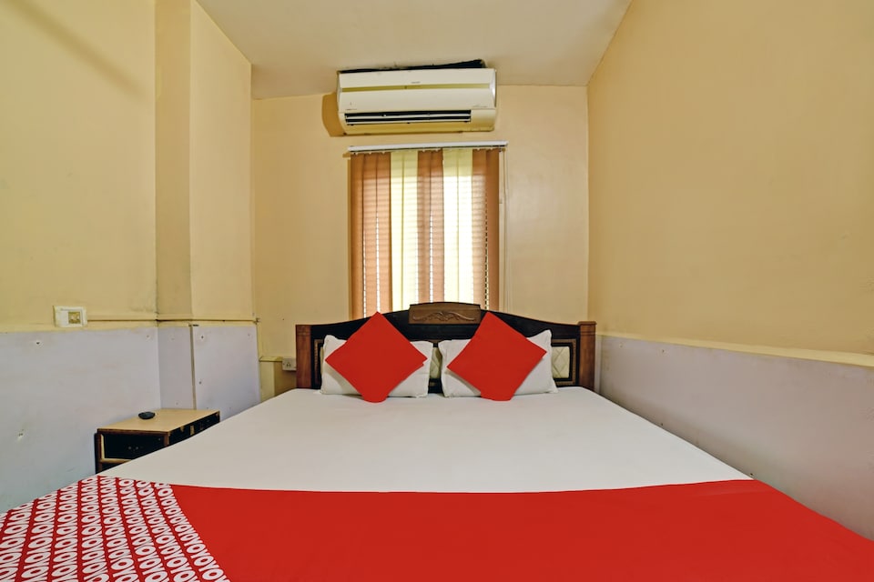 OYO Flagship 4841 Hotel Abhishek Regency, Platan Bazar Guwahati, Guwahati
