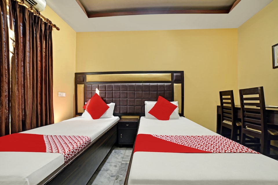 OYO Flagship 4841 Hotel Abhishek Regency, Platan Bazar Guwahati, Guwahati