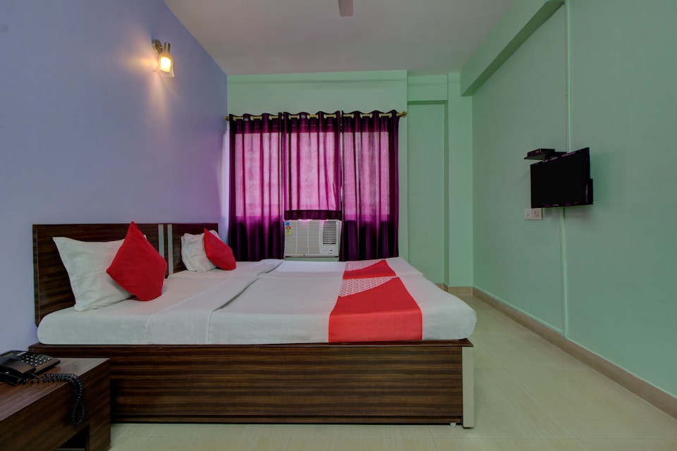 OYO 4843 Hotel City Palace, Platan Bazar Guwahati, Guwahati