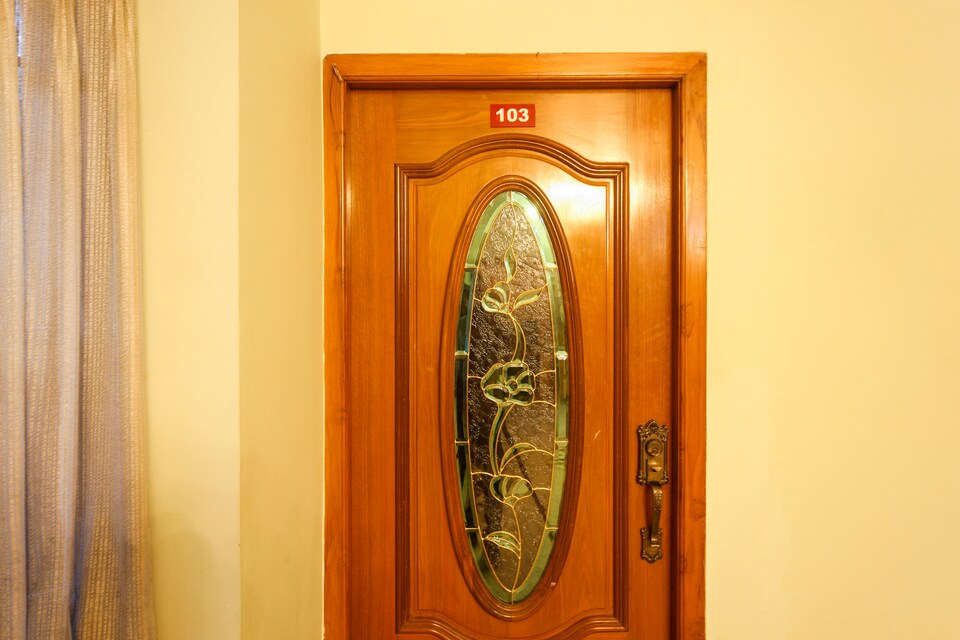 OYO 49128 Beehive Candour, Perumbakkam, Chennai