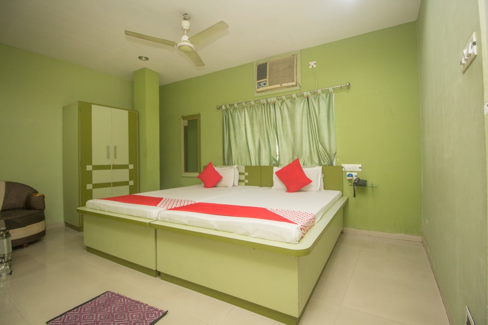 OYO Flagship 49144 Jain Lodge, Raiganj, Raiganj