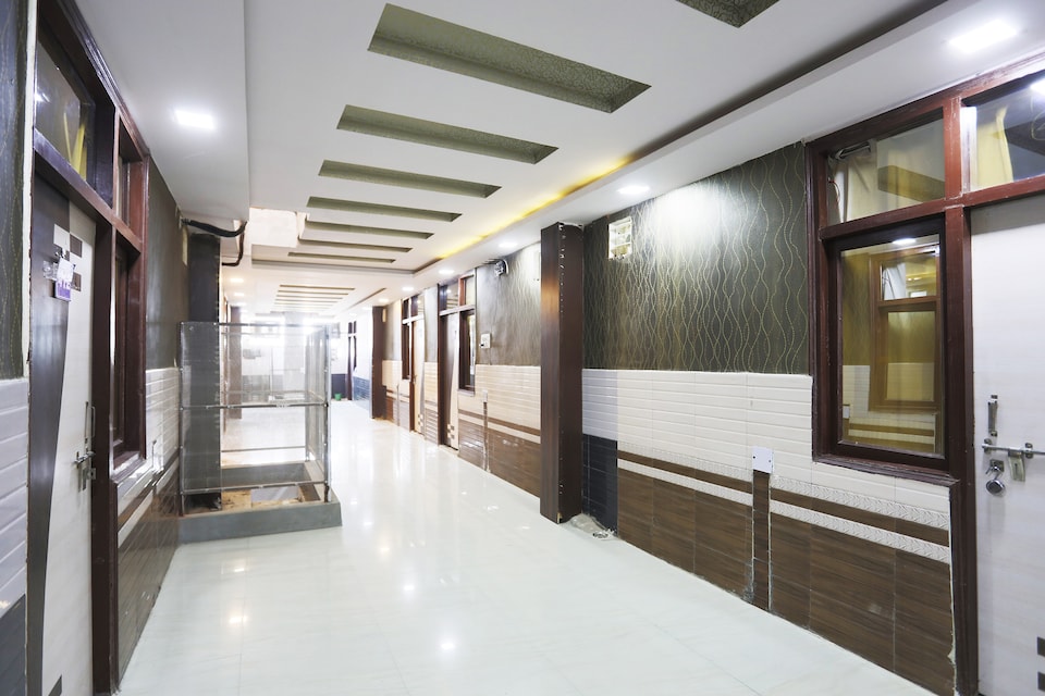 Hotel O NSEZ Metro Station Formerly Sunshine Stays, Noida Expressway SEZ, Noida