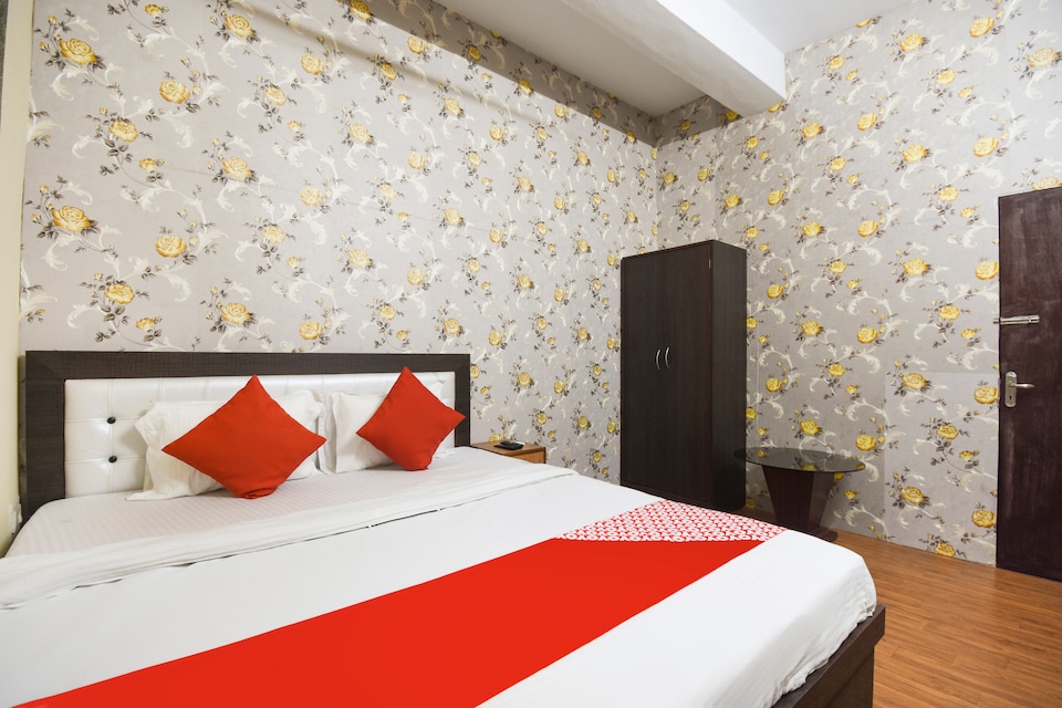 OYO 49183 Meera Guest House , Salt Lake Kolkata, Kolkata