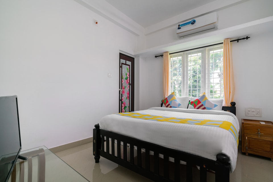 OYO Home 49203 Aysha Residency, Edapally Kochi, Kochi