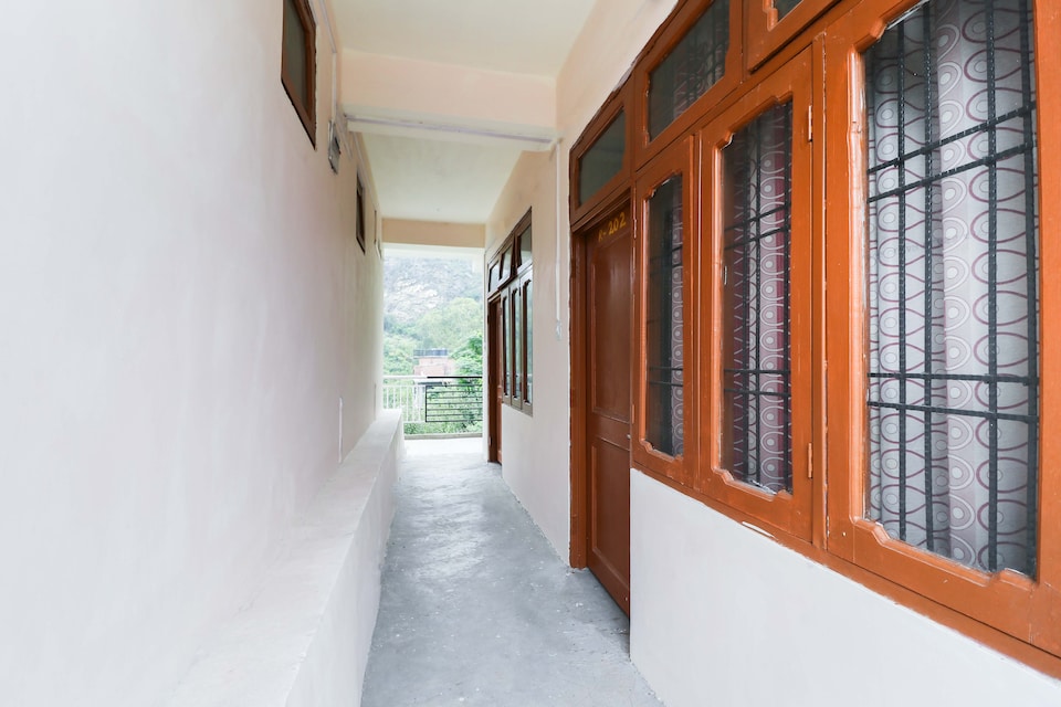 Hotel O Dp Bar, Narkanda, Narkanda