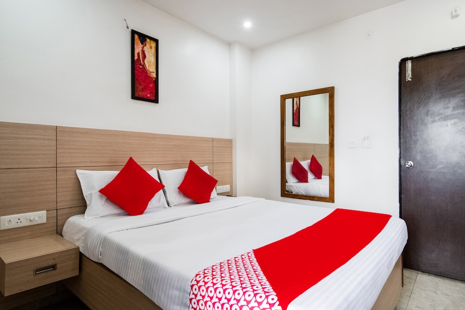 OYO 49222 Sri Aditya Inn Boutique Hotel, Rajahmundry, Rajahmundry
