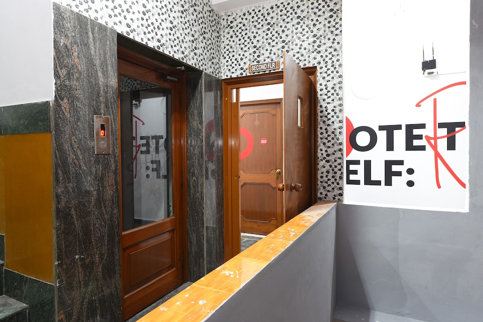 Collection O Shiv Shankara Green Park Near Dilli Haat Ina, Delhi City , Delhi