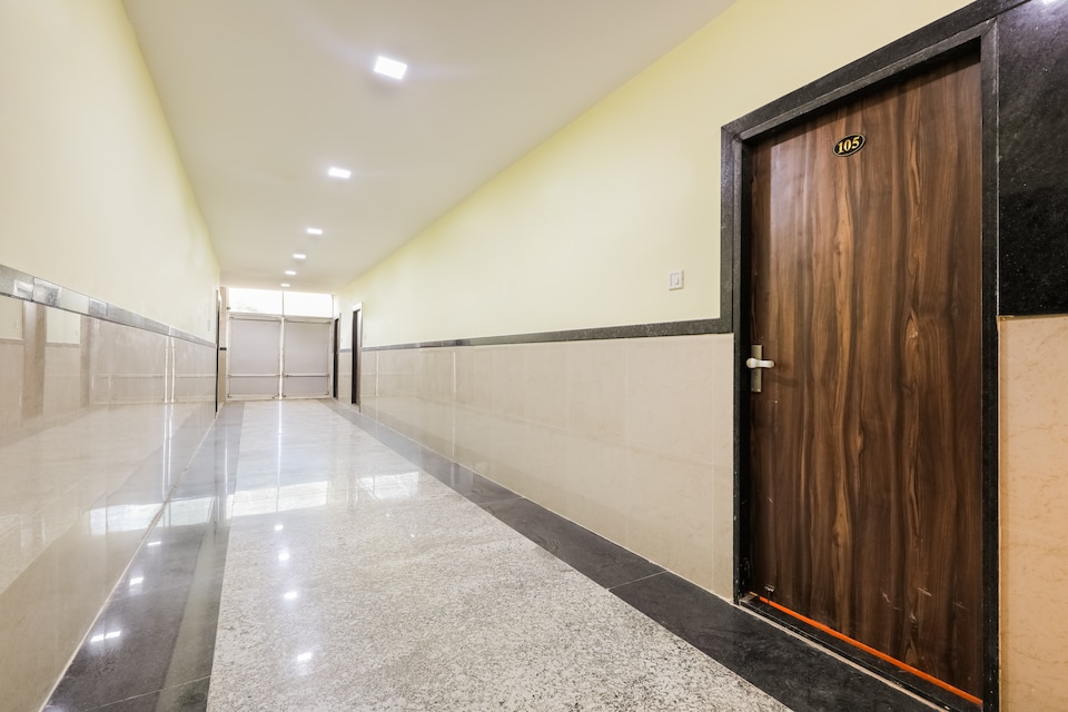 SPOT ON Parihar Mangalik Parisar, Ujjain Indore Road, Ujjain