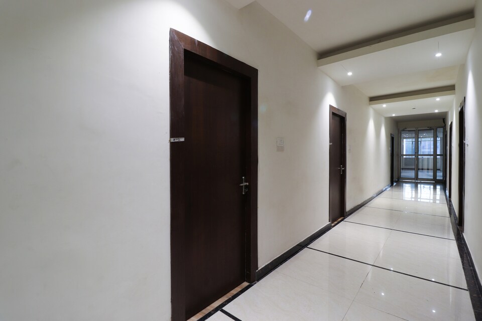 OYO 49292 The Banaras Hotel, Mall Road Kanpur, Kanpur