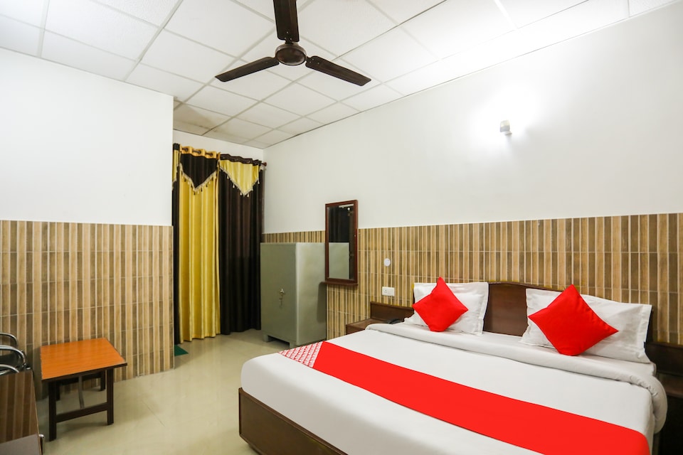 OYO 49301 Hotel Indereshwar Bar & Restaurant, Jammu, Jammu