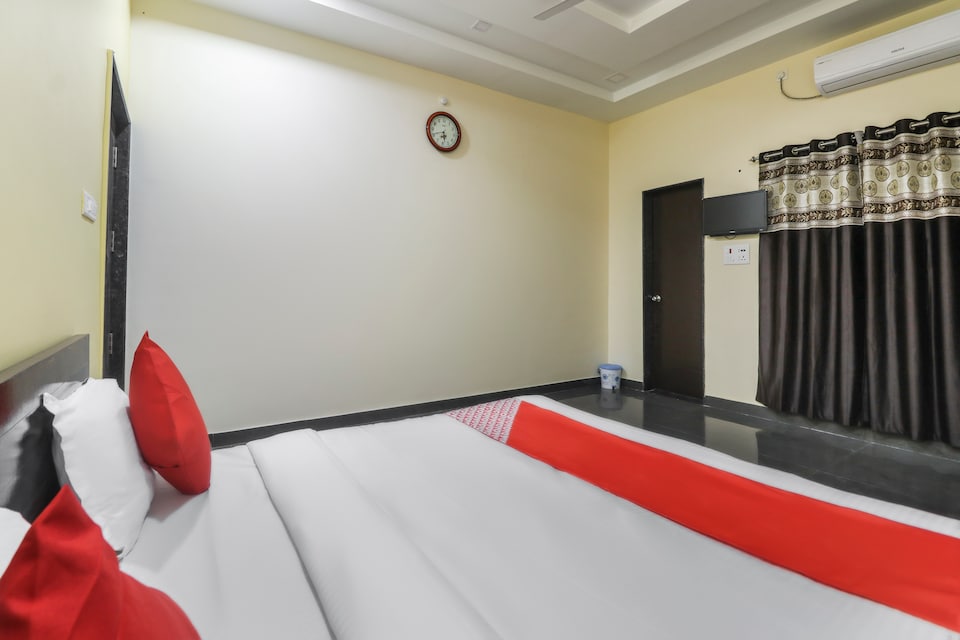 OYO 49307 Shahnai Garden, Airport Road - Raipur, Raipur