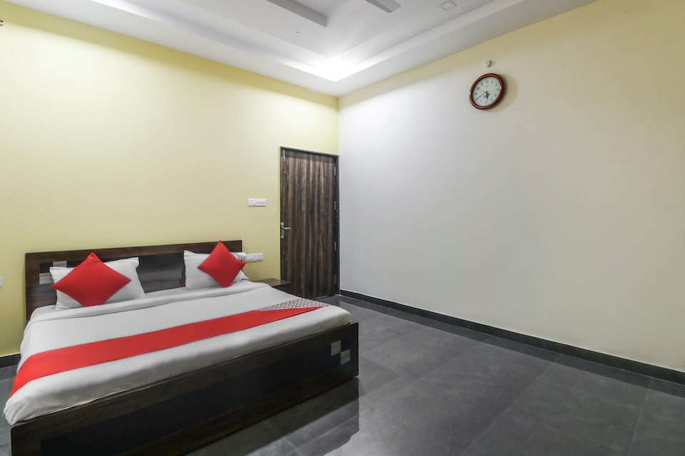 OYO 49307 Shahnai Garden, Airport Road - Raipur, Raipur