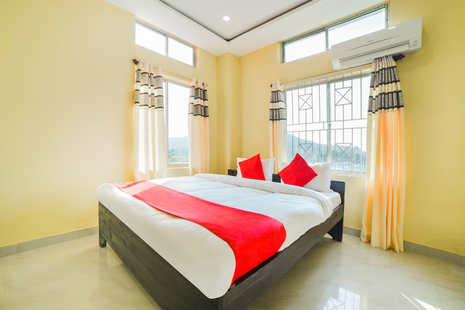 OYO 49308 Royal Palace, Airport-Guwahati, Guwahati