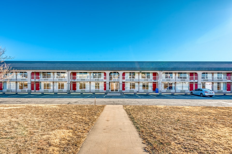 OYO Townhouse Shamrock TX I-40 Lone Star, C79079, Shamrock TX