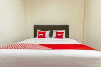 Collection O Medan City Near Rsud Dr Pirngadi Formerly Tmj Guest House