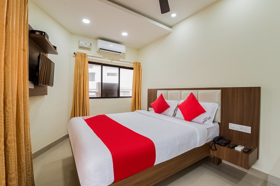 OYO 49359 Hotel Adidhan, Surathkal, Surathkal