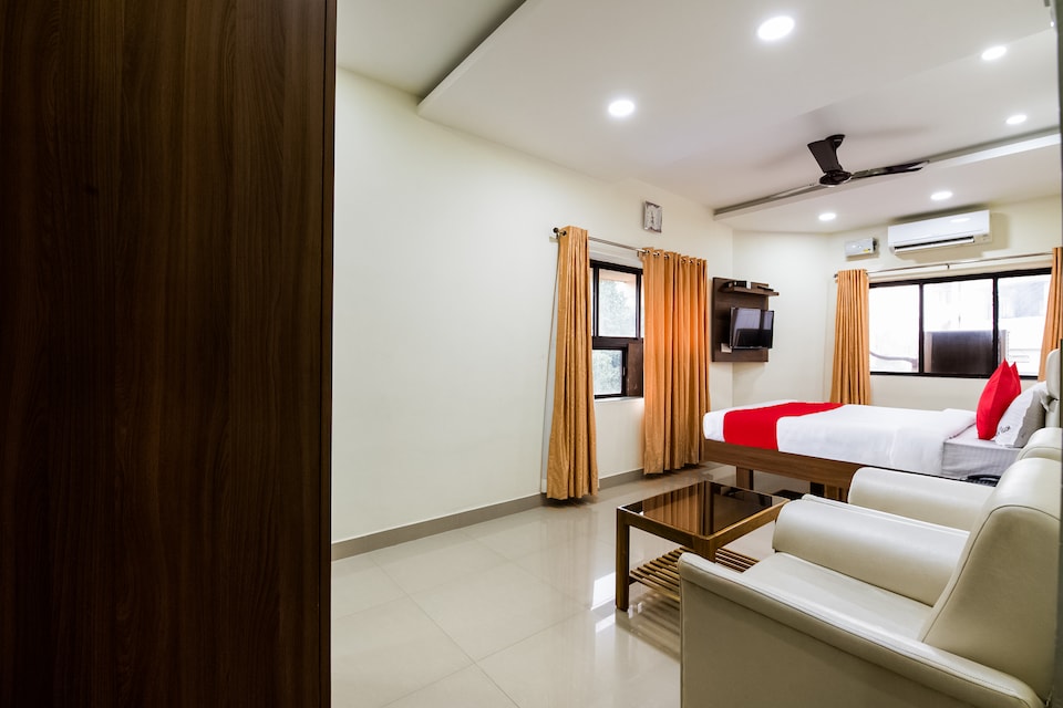 OYO 49359 Hotel Adidhan, Surathkal, Surathkal