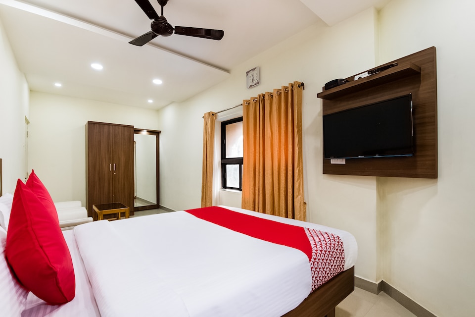 OYO 49359 Hotel Adidhan, Surathkal, Surathkal
