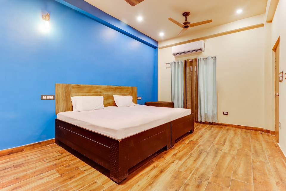 SPOT ON 49375 Royal Inn, Airport Lucknow, Lucknow