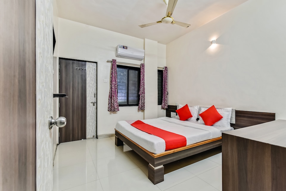 OYO 49402 Uday Palace Lodging , Ahmednagar, Ahmednagar